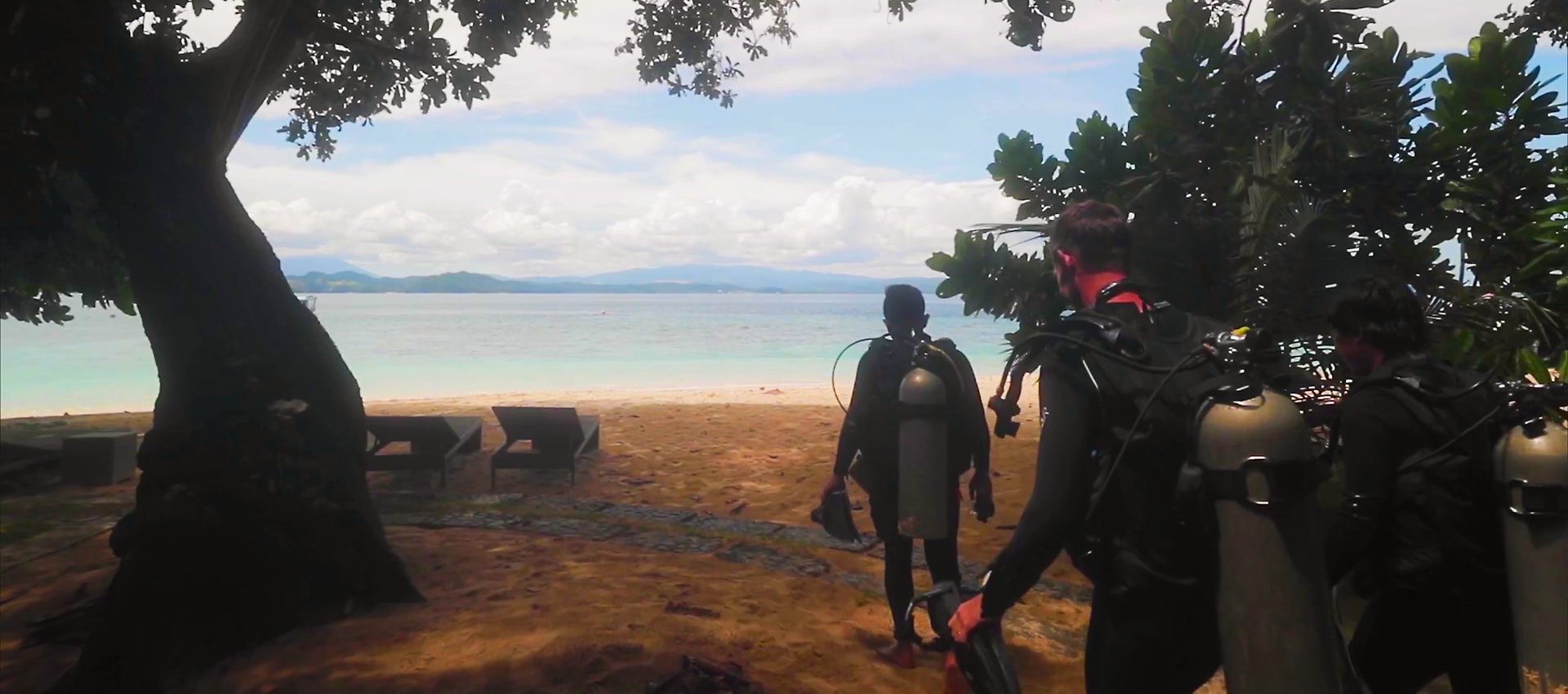 diving at bunaken